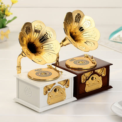 Retro Phonograph Style Jewelry Sky City Music Box Home Decoration, Random Color Delivery, Retro Phonograph