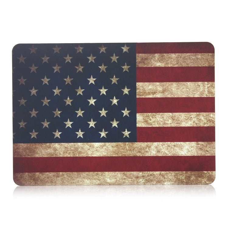 Capa protetora estilo bastão de água com a bandeira americana para MacBook Air de 13,3 polegadas A1932 2018 / A2179 (2020).
